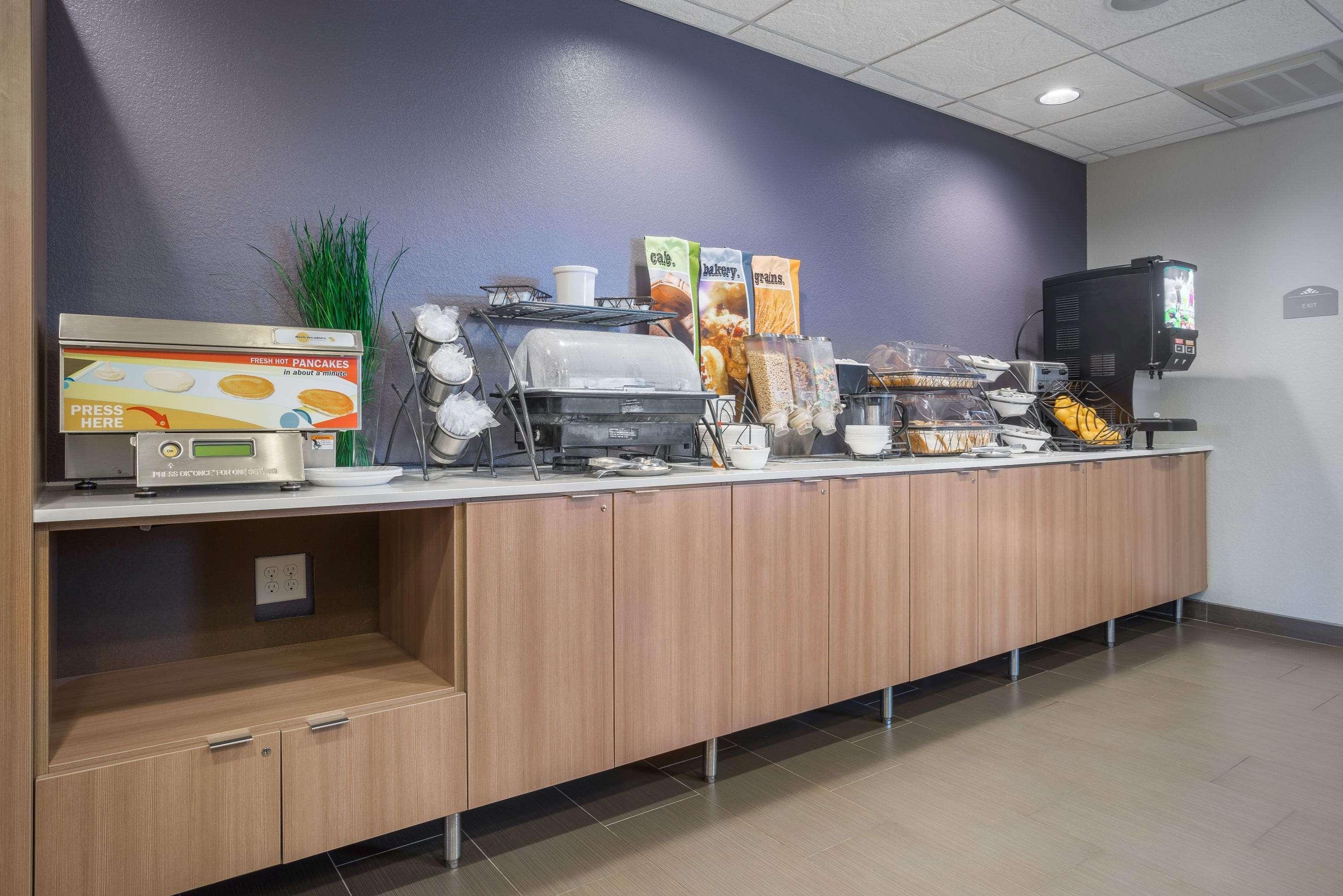 Microtel Inn & Suites By Wyndham Moorhead Fargo Area Luaran gambar