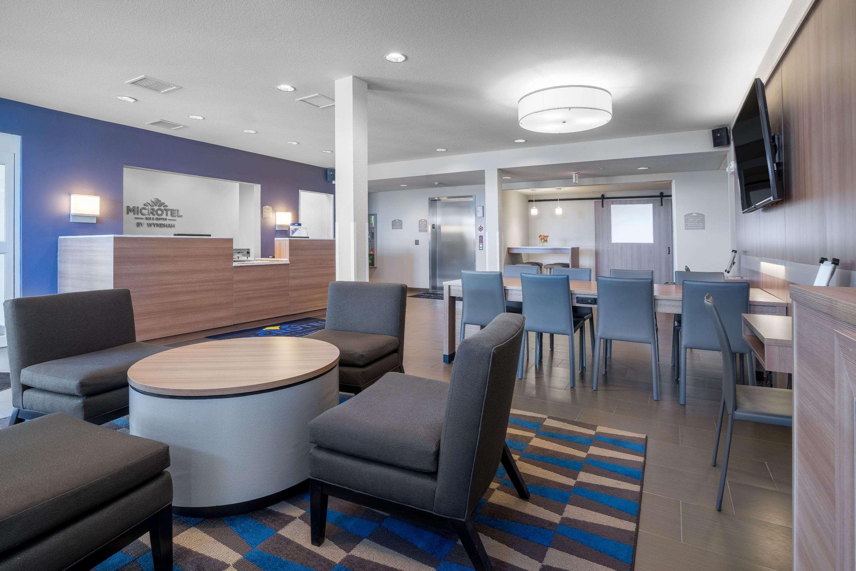 Microtel Inn & Suites By Wyndham Moorhead Fargo Area Luaran gambar